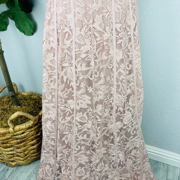 Candalite Blush Pink Sleeveless Lace Maxi Special Event Dress - Picture 3 of 5
